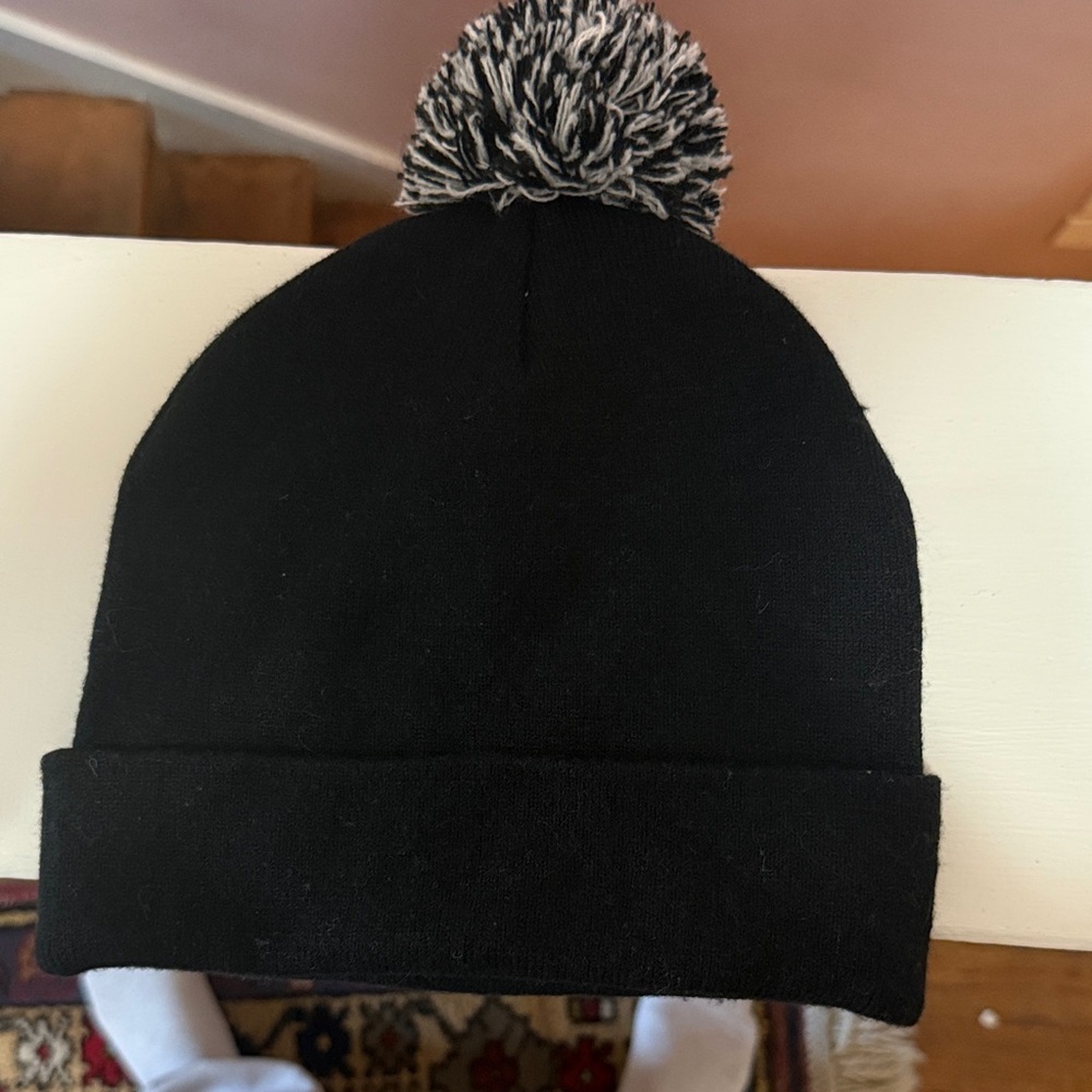 Roots Whistler Beanie - Picture 2 of 3